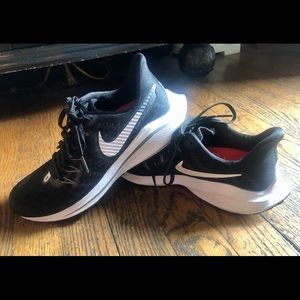 Nike Zoom Vomero 14 Athletic Shoe